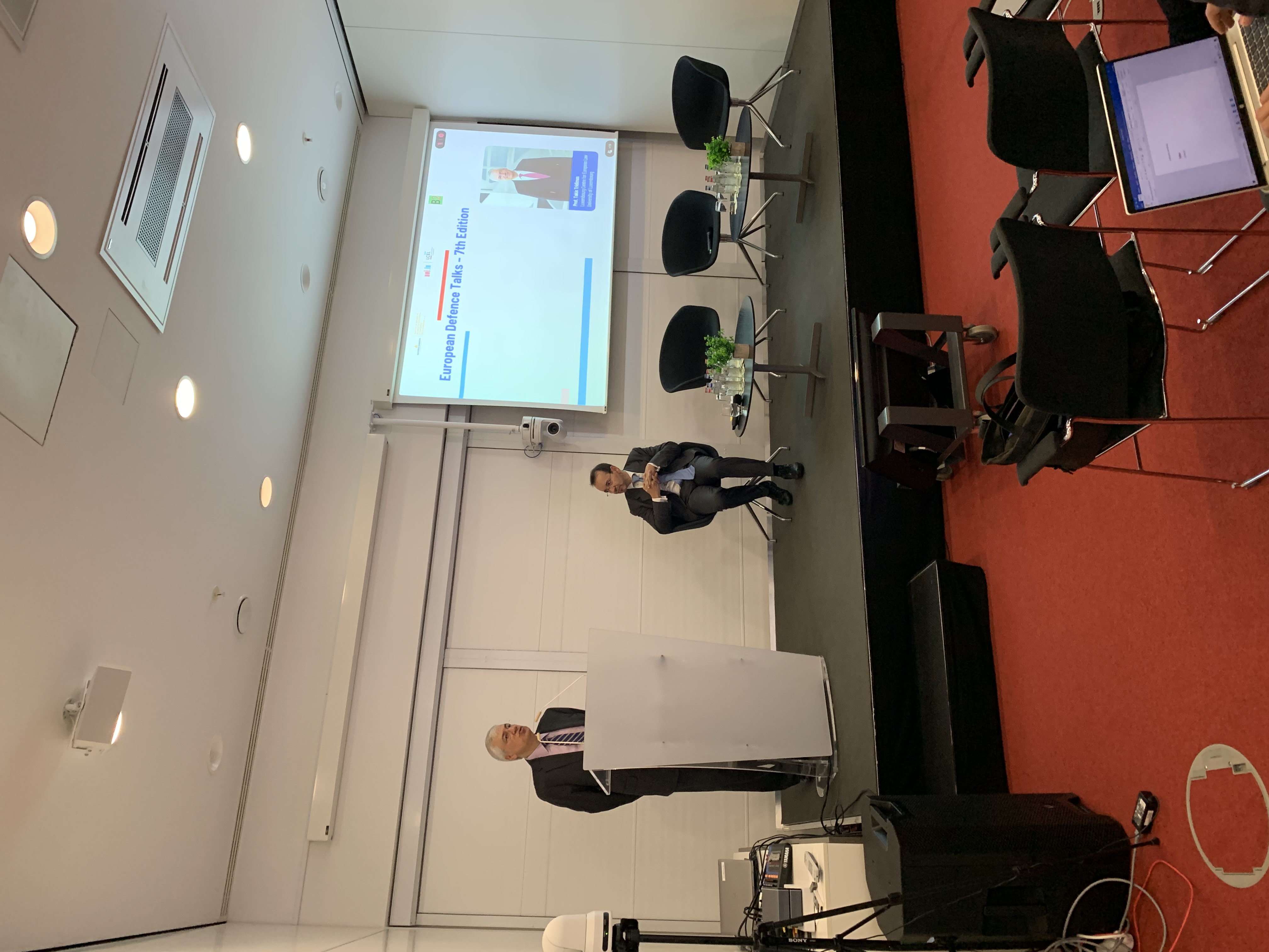 Photographie des propos introductifs du Professeur Tridimas