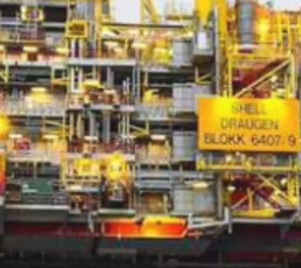 Image d'une plateforme en lien avec les énergies fossiles